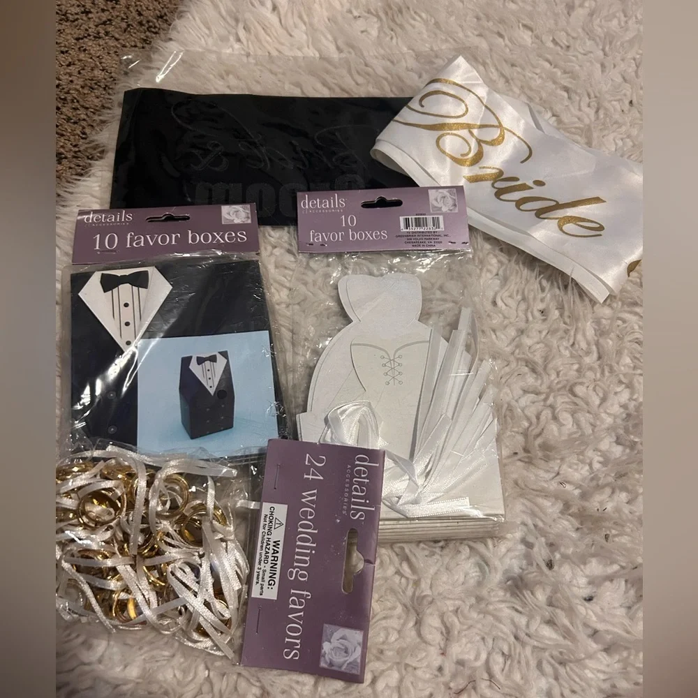 50%offw❤️Bachelorette Bride Groom Wedding Gift Box bride canvas bag sash 10 pins
